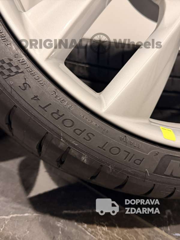 originální alu sada letní Tesla Model S 1075749-00-C 1075748-00-D r21 Arachnid