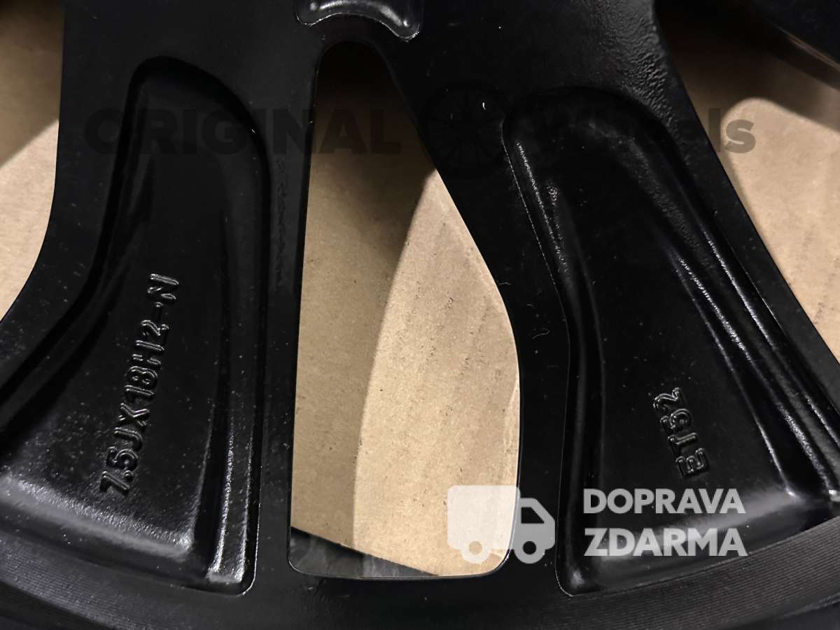 originální alu mercedes  V Klasse r18 w447 w448  a4484011500