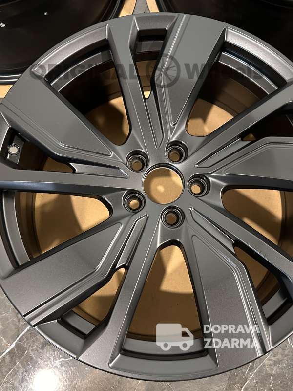 Volvo XC40 Electro r20 5x108 32243376 alu kola
