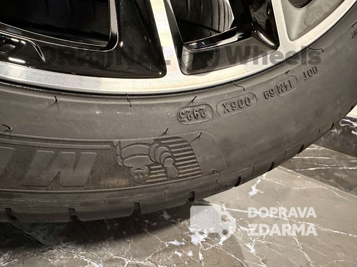 original Mercedes GLS r23 X167 v167 A1674017800 7700 DPH