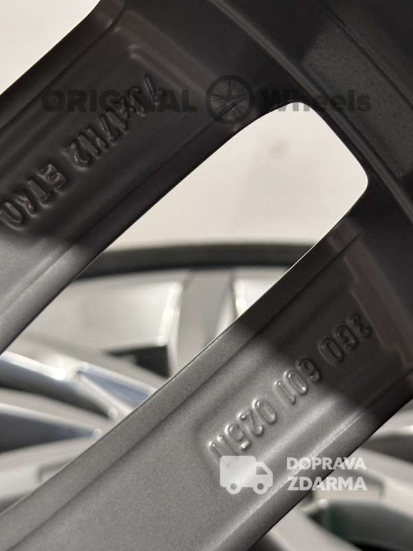 original VW PASSAT B8 3G r17 5x112 215/55/17 letní 3G0601025N