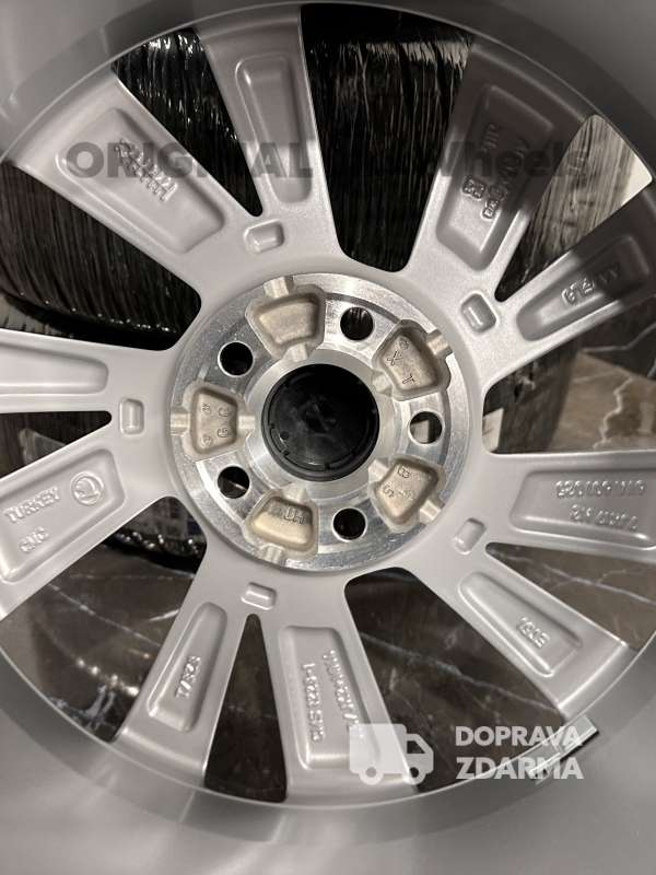 original alu kola ráfky Škoda Fabia 4 IV R17 6VA601025