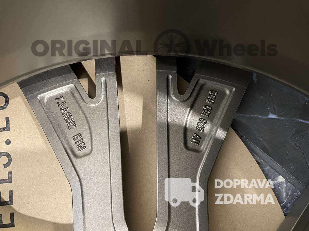 original Golf GTI 7 Santiago r19 5x112 5G0601025AN