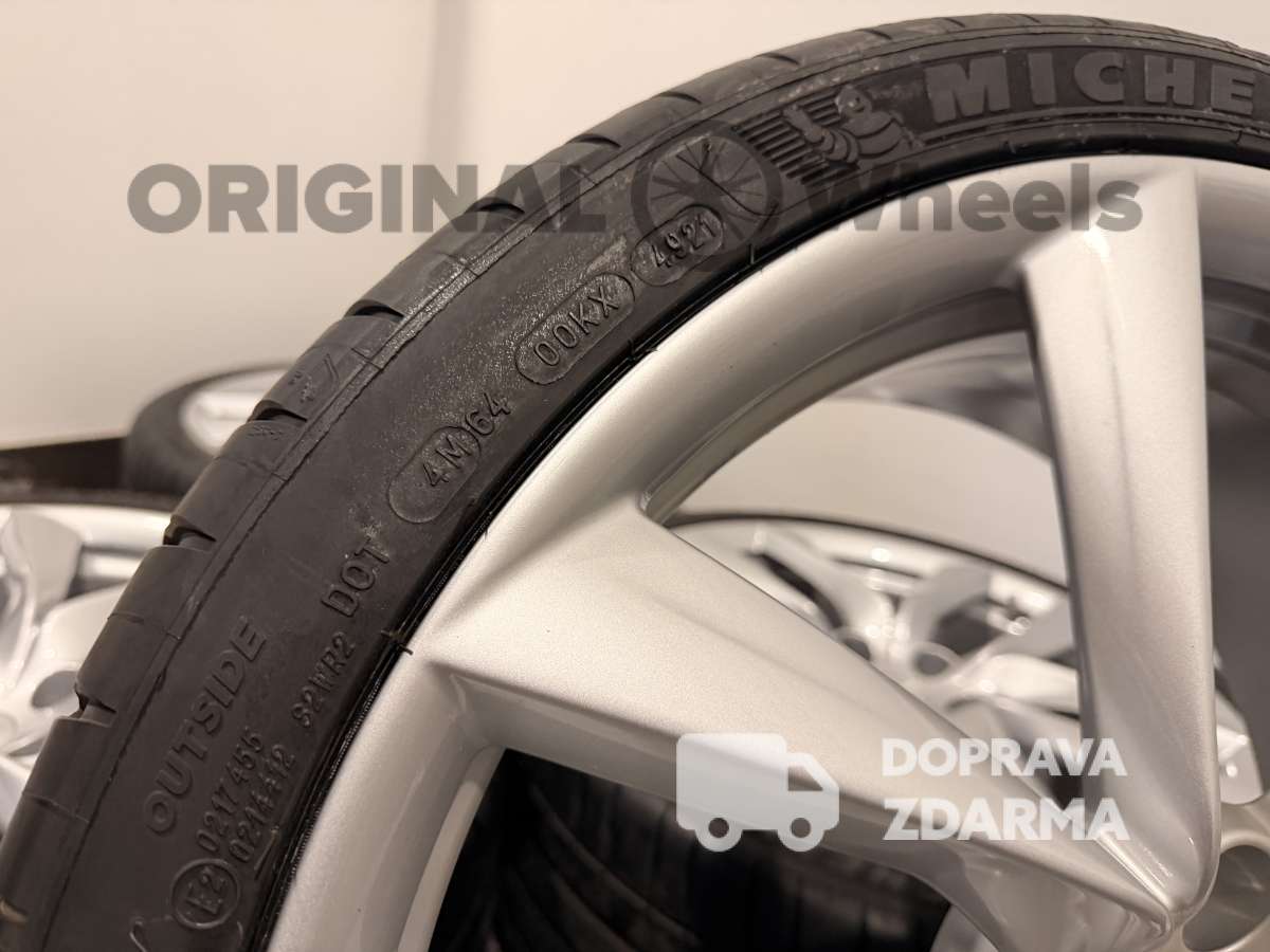 originální alu sada letní Tesla Model S 1075749-00-C 1075748-00-D r21 Arachnid