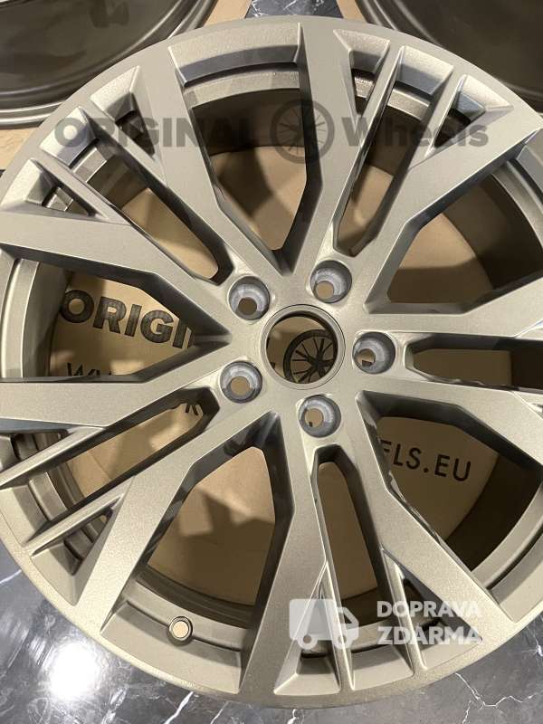 original Golf GTI 7 Santiago r19 5x112 5G0601025AN