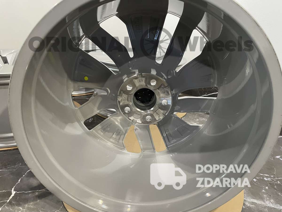 original audi e tron S R20 5X112 4ke601025e