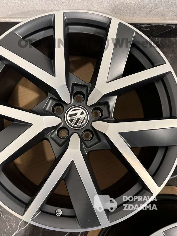 original VW Touareg III CR r20 Braga 760601025Q DPH