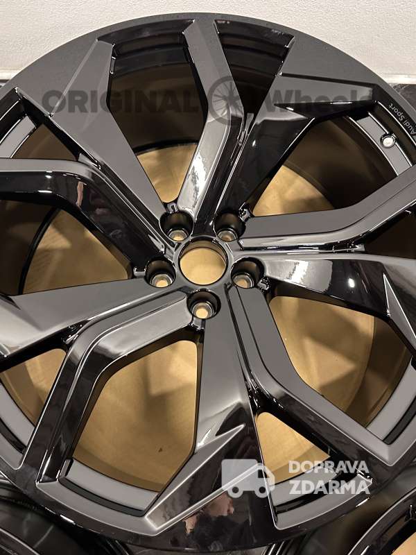 original alu kola ráfky  audi r23 q8 sq8 rsq8 4M8601025AP