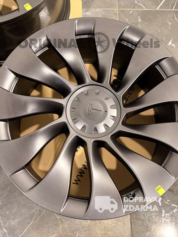 originál sada Tesla Model 3 r20 1044267-00-A