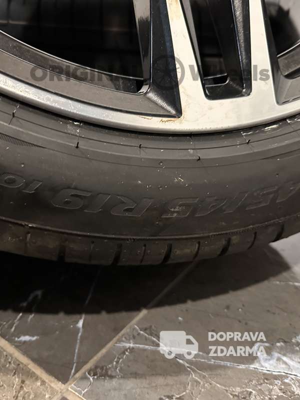 original alu kola ráfky letní BMW 5er i5 r19 G60 G61 935 M 5A324E0