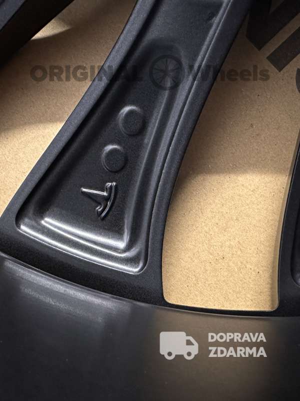 Original alu kola RÁFKY  Tesla Model Y r21 1188226-00-C  1188227-00-C