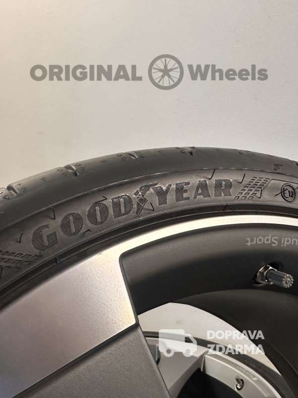 original alu kola ráfky letní Audi A5 8W B9 F5 r20 8W0601025CF