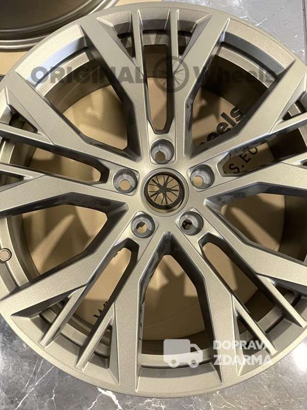 original Golf GTI 7 Santiago r19 5x112 5G0601025AN