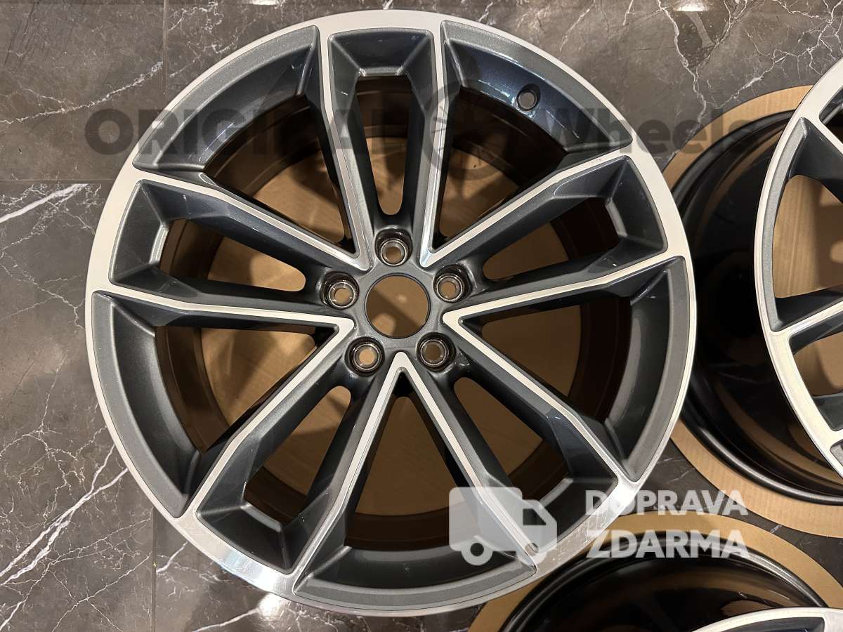 original audi a5 8w r19 s line 8W0601025DF DPH