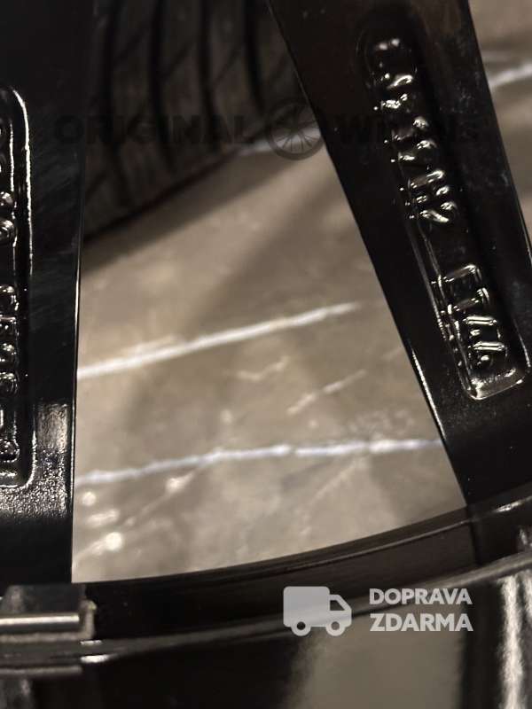 original alu kola ráfky vw passat pretoria r19 zimní 3G0601025BH