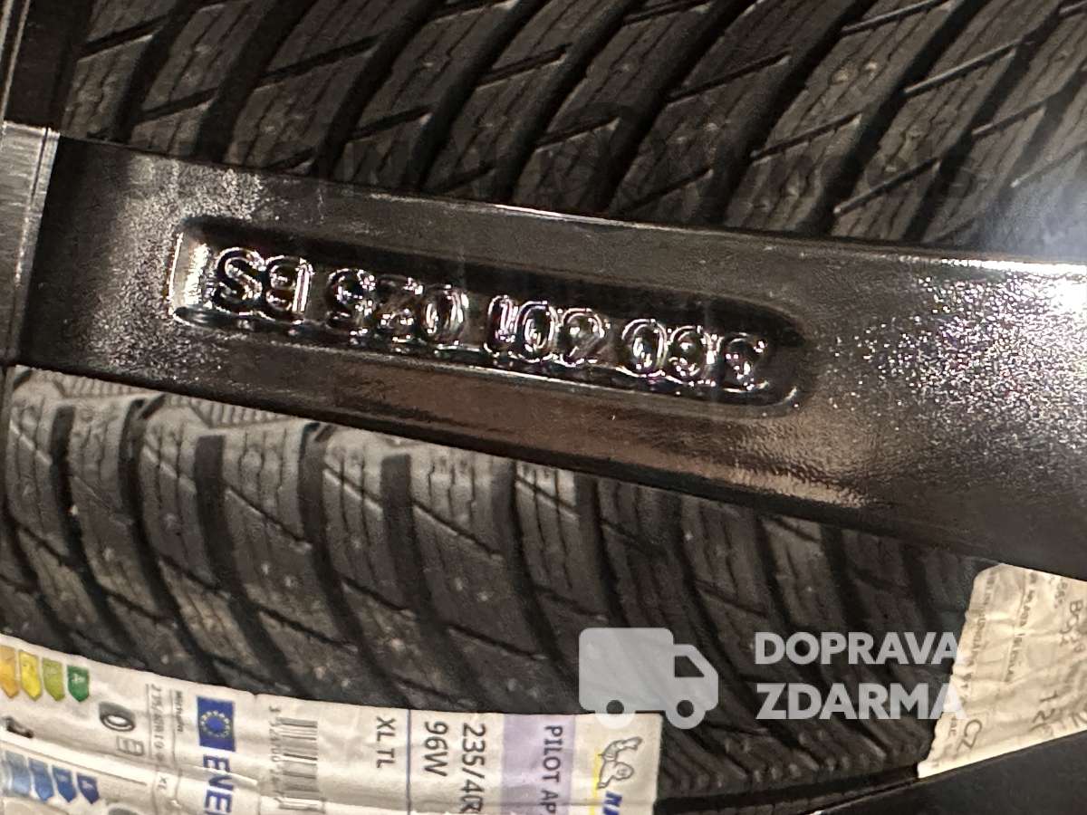 original alu kola ráfky vw passat pretoria r19 zimní 3G0601025BH